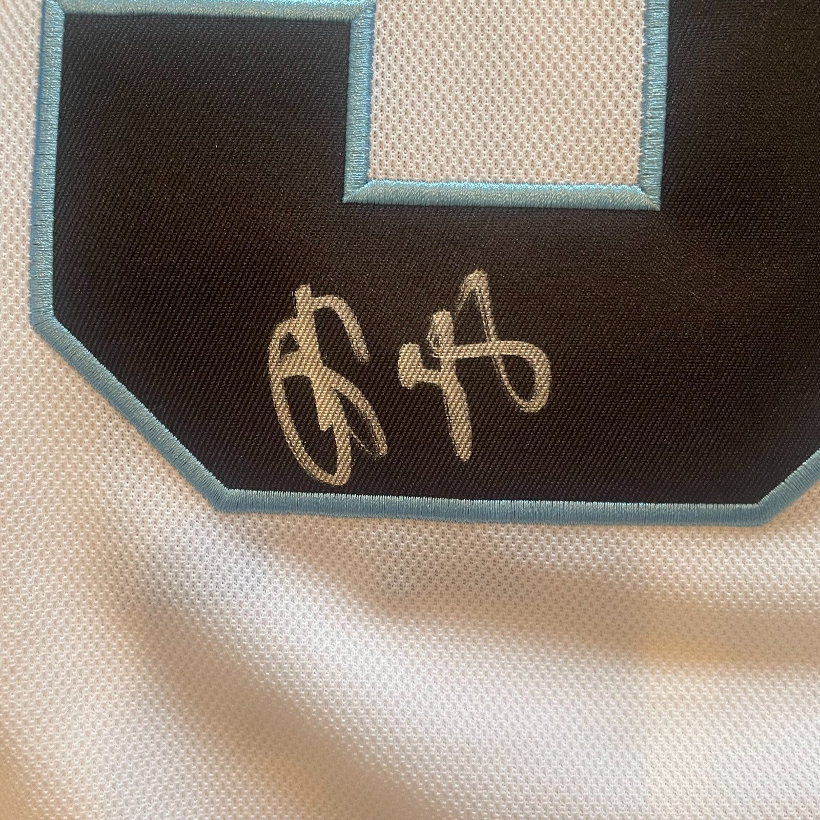 Liam O’Brien Signed Jersey JSA COA Utah Hockey Club Autographed