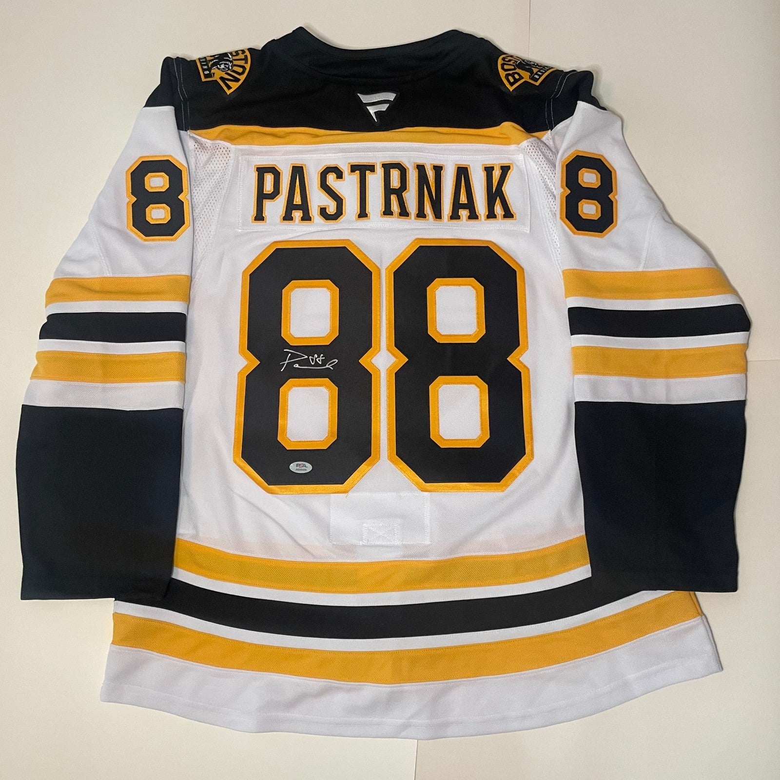David Pastrnak Signed Fanatics Premium Jersey PSA/DNA Autographed Boston Bruins