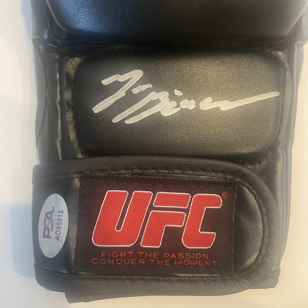 Jan Blachowicz Signed UFC Fight Glove PSA/DNA Autographed