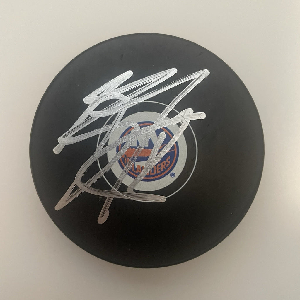 Mathew Barzal Signed New York Islanders Logo Puck PSA/DNA Autographed