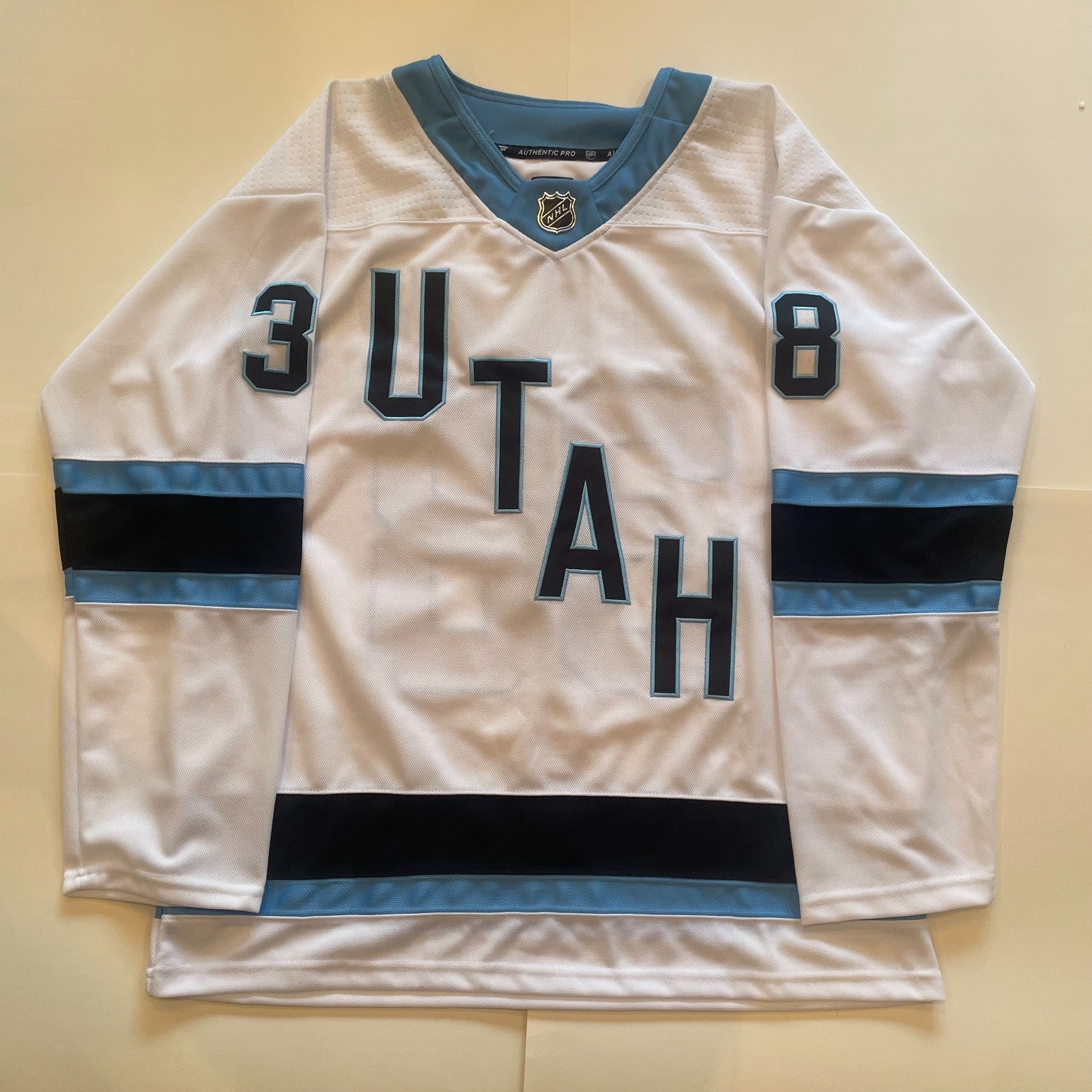Liam O’Brien Signed Jersey JSA COA Utah Hockey Club Autographed