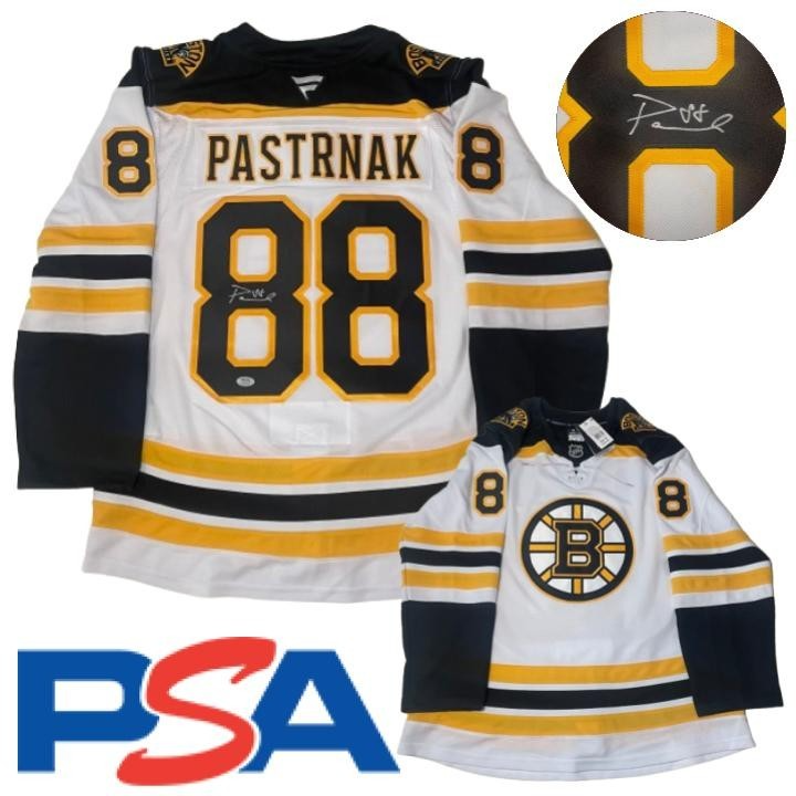 David Pastrnak Signed Fanatics Premium Jersey PSA/DNA Autographed Boston Bruins