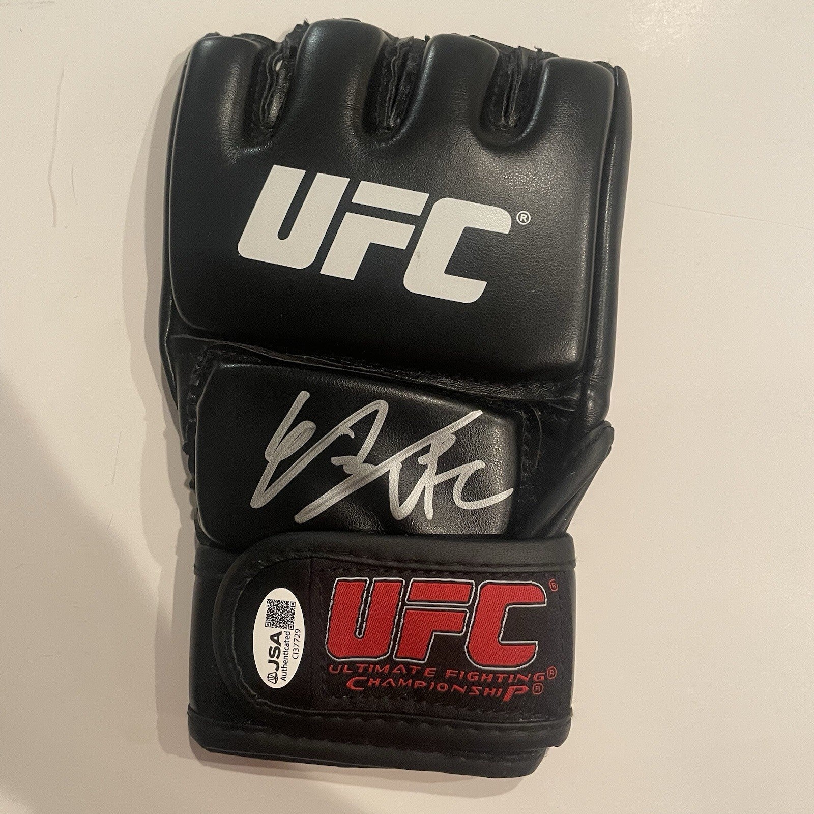 Rei Tsuruya Signed UFC Fight Glove JSA COA Autographed