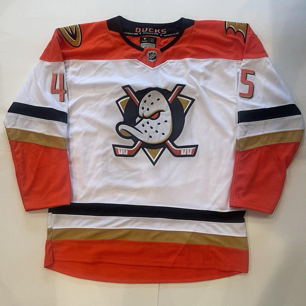 Beckett Sennecke Signed Jersey PSA/DNA Autographed Anaheim Ducks