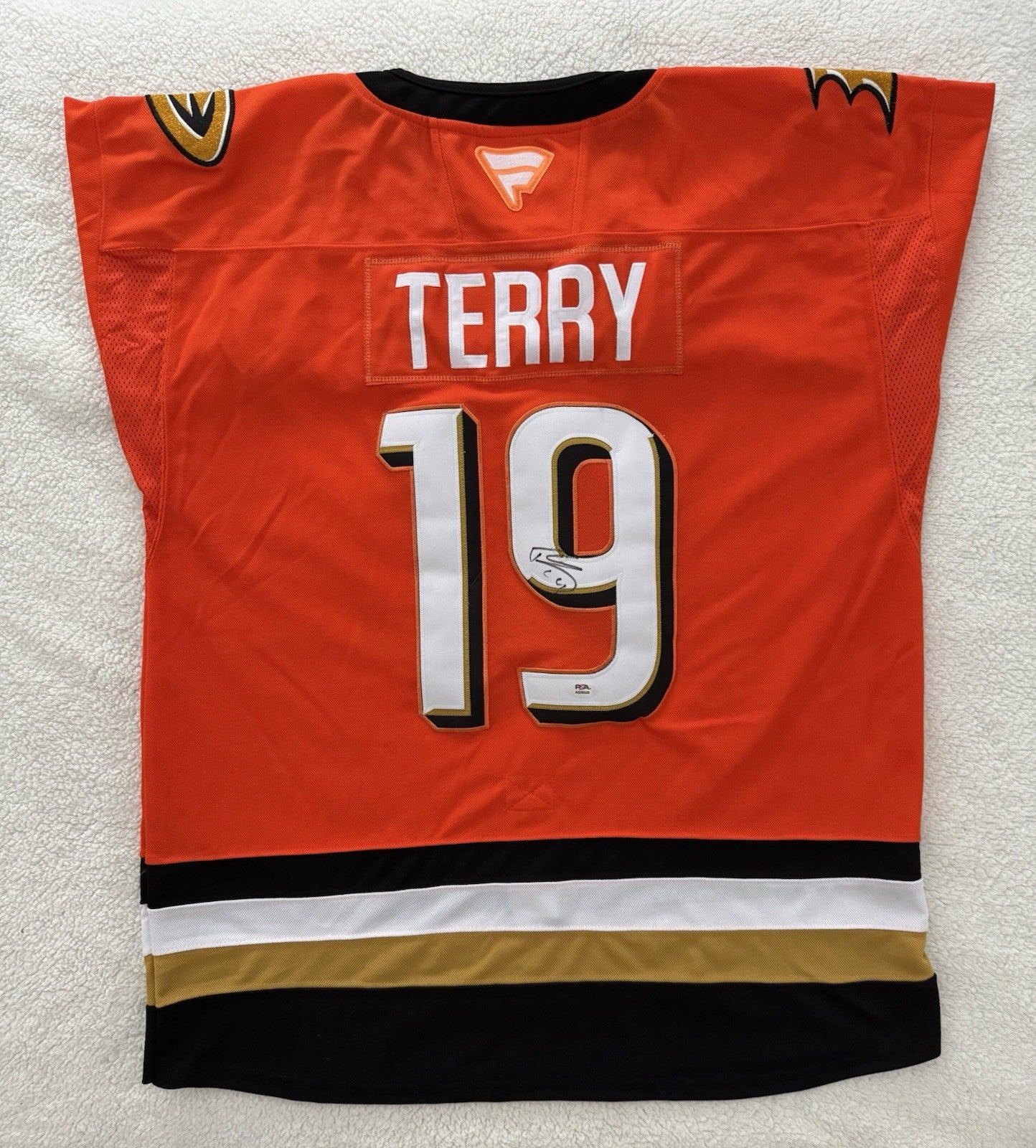 Troy Terry Signed Jersey PSA/DNA Autographed Anaheim Ducks