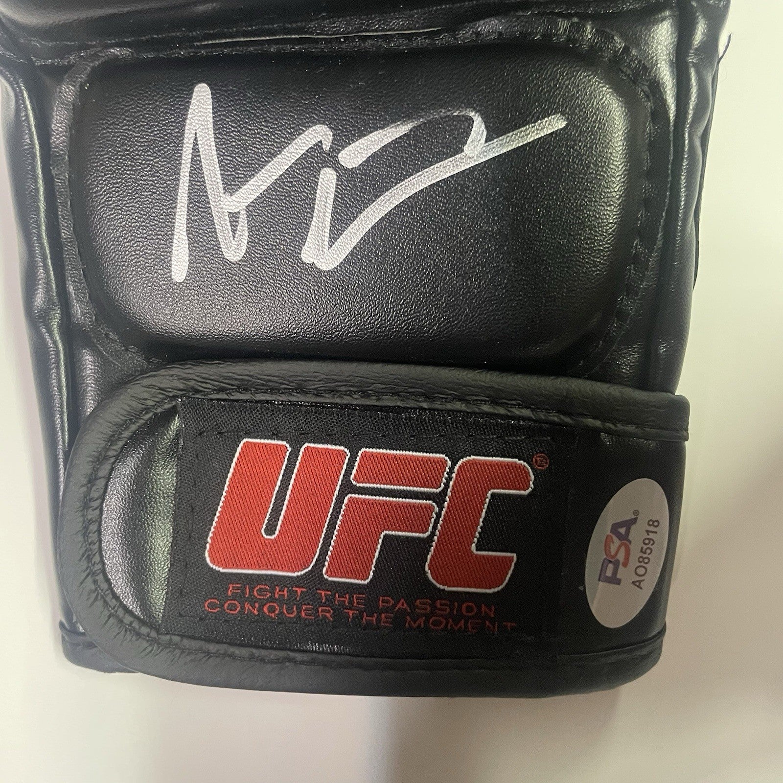 Stipe Miocic Signed UFC Fight Glove PSA/DNA Autographed