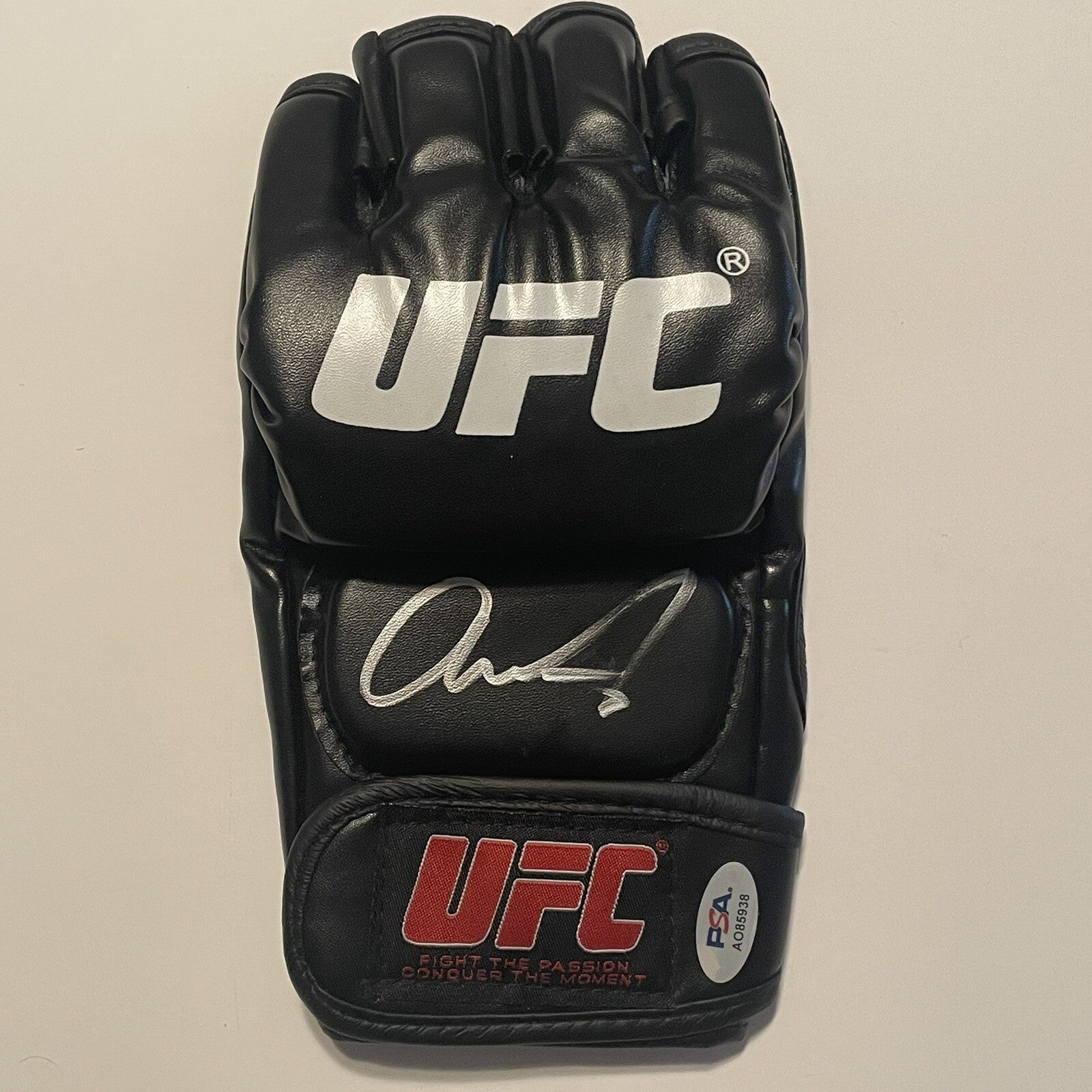 Anthony Smith Signed UFC Fight Glove PSA/DNA Autographed
