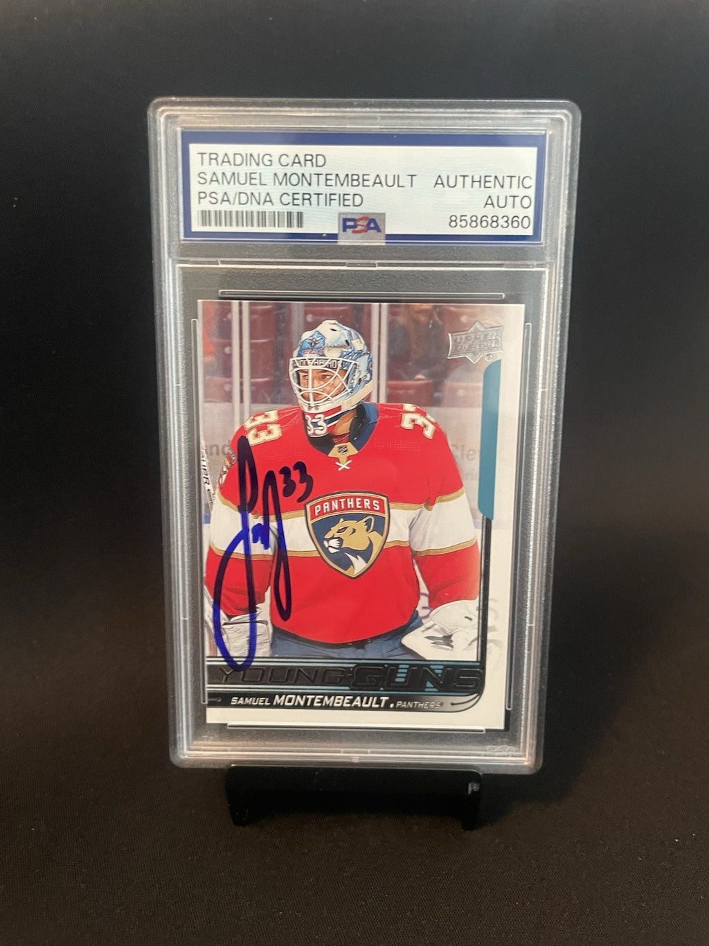 Samuel Montembeault Signed 2018 UD Young Guns PSA #242 Autographed Card