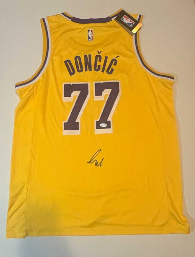 Luka Doncic Signed Jersey PSA/DNA Autographed Los Angeles Lakers
