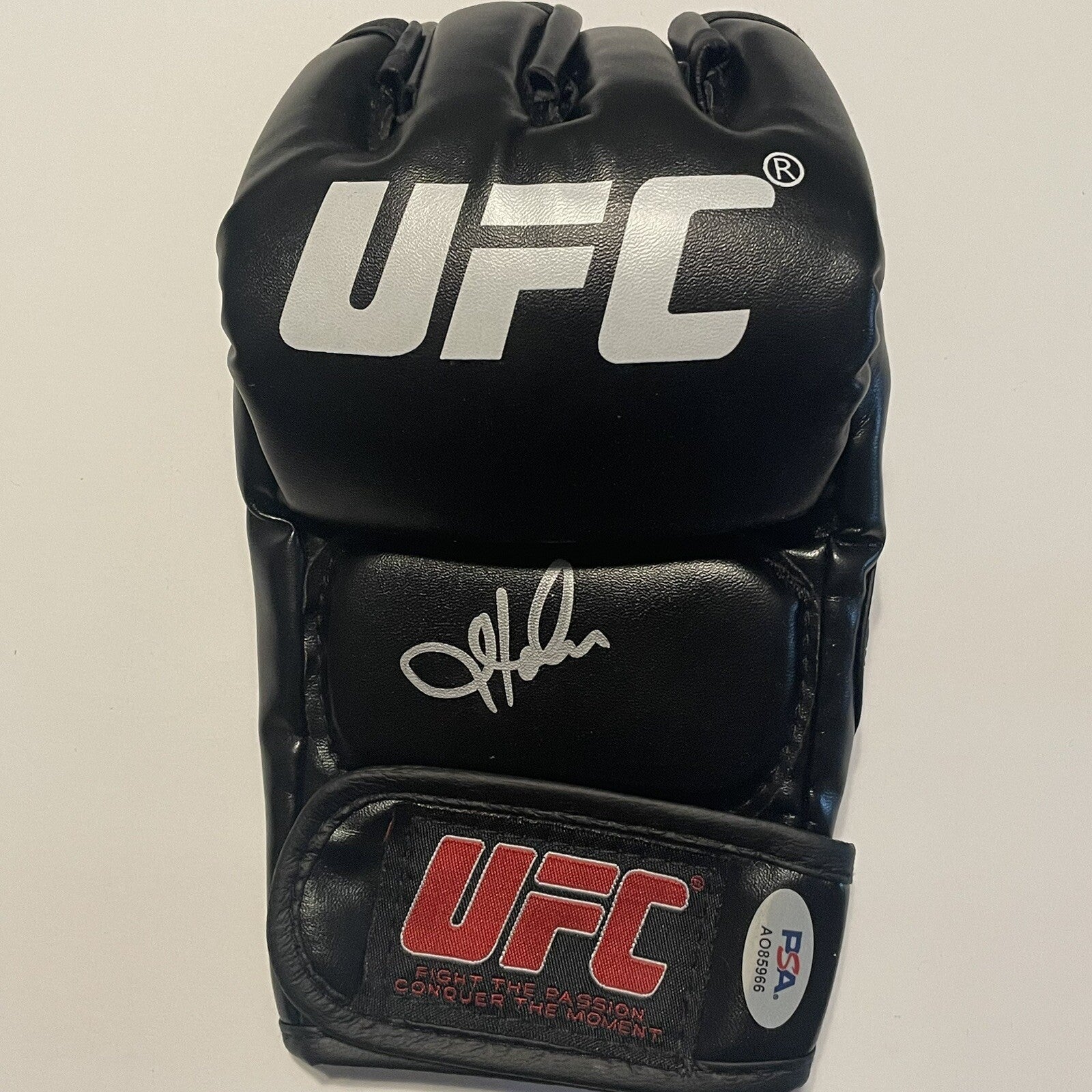Holly Holm Signed UFC Fight Glove PSA/DNA Autographed