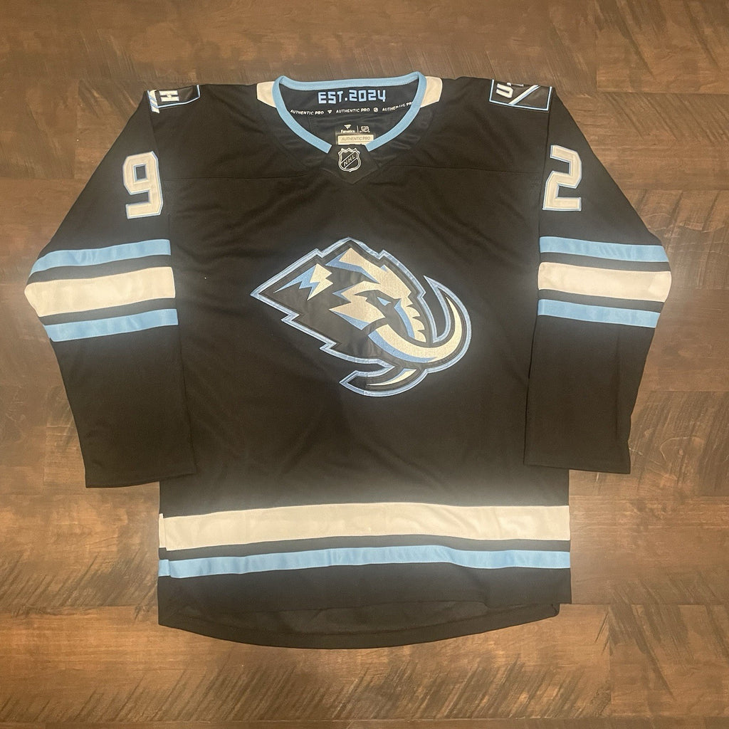 Logan Cooley Signed Jersey PSA/DNA Autographed Utah Mammoth