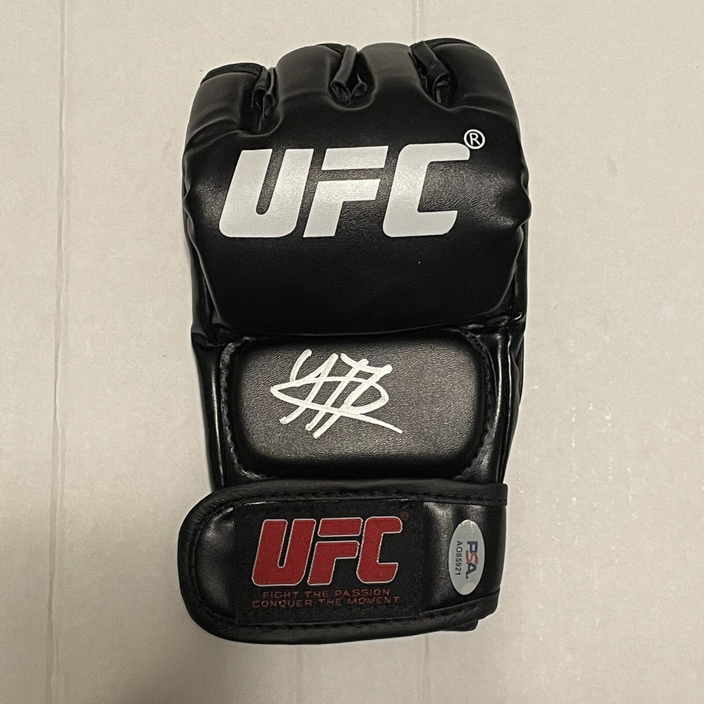 Tagir Ulanbekov Signed UFC Fight Glove PSA/DNA Autographed