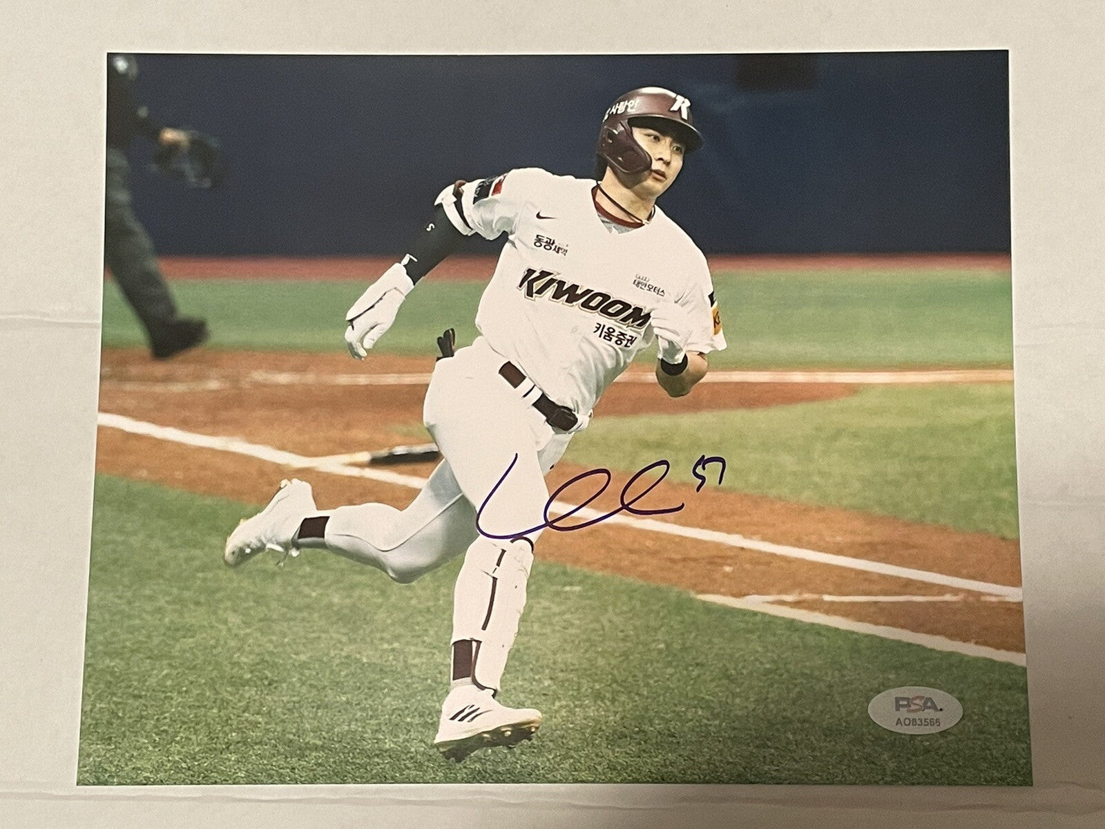 Jung-Hoo Lee Signed 8x10 Photo PSA/DNA Autographed SF Giants JH Korea